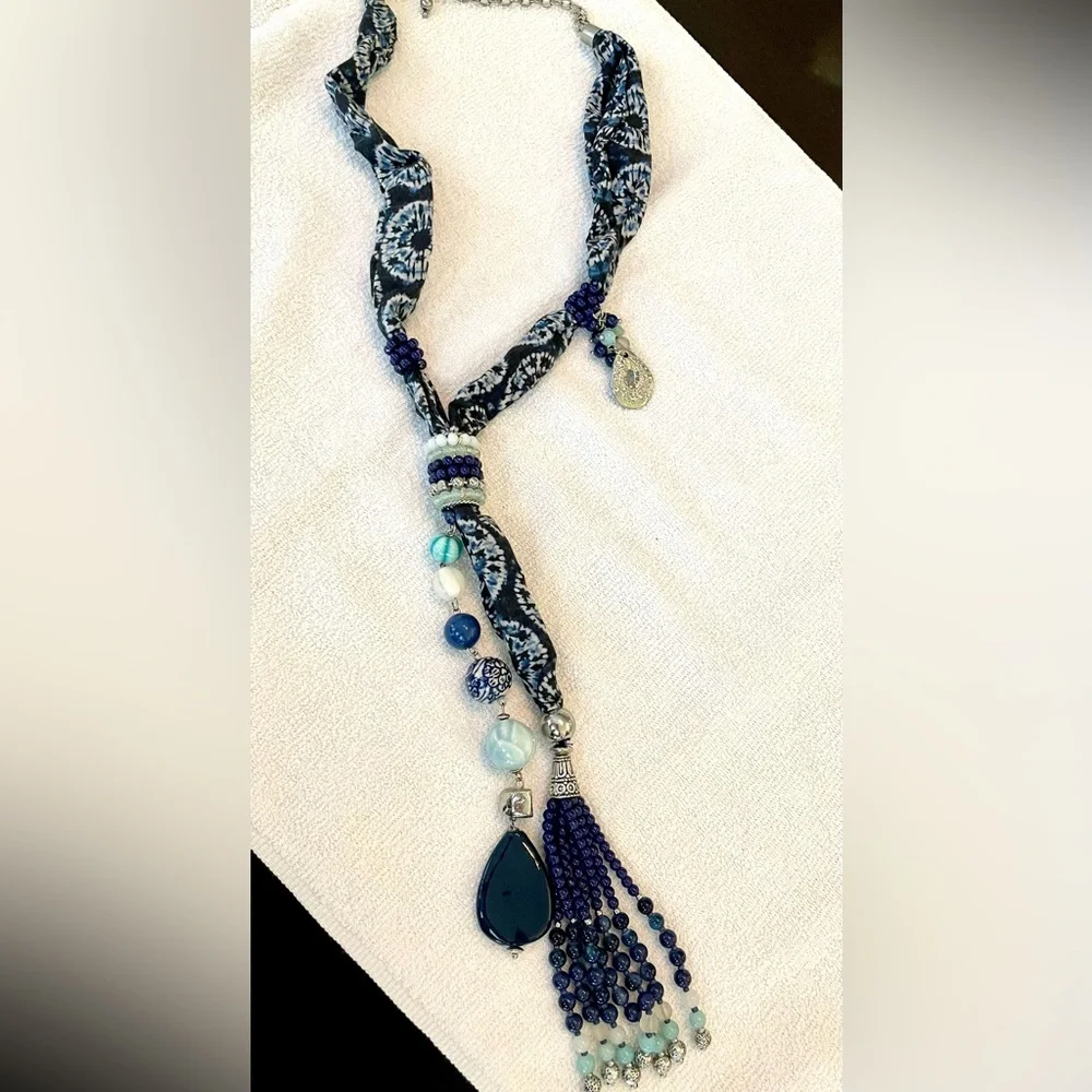 Elegant Blue Beaded Necklace
